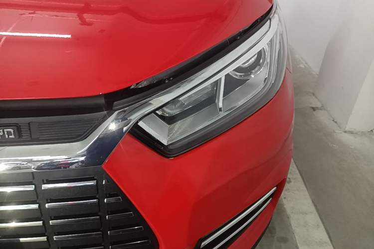 Used BYD Yuan New Energy 2019 EV360 Smart Connect Elite Model Left Front Headlight