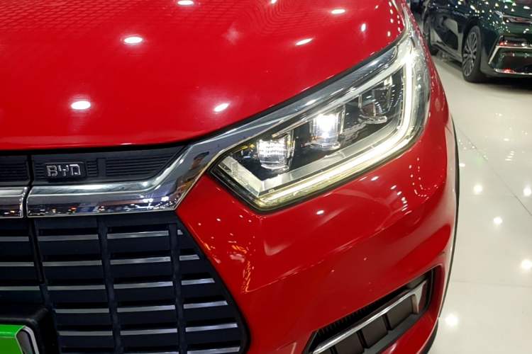 Used BYD Yuan New Energy 2019 EV535 Smart Connect Trendsetting Model Left Front Headlight