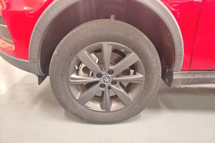Used BYD Yuan New Energy 2019 EV360 Smart Connect Luxurious Model Left Front Wheel Hub