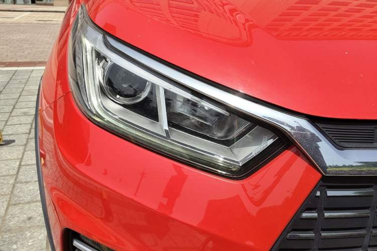 Used BYD Yuan New Energy 2019 EV360 Smart Connect Elite Model Right Front Headlight