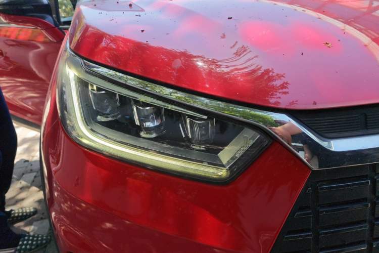 Used BYD Yuan New Energy 2019 EV360 Smart Connect Luxurious Model Right Front Headlight