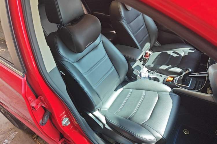 Used BYD Yuan New Energy 2019 EV360 Smart Connect Leading Model Right Front Seat