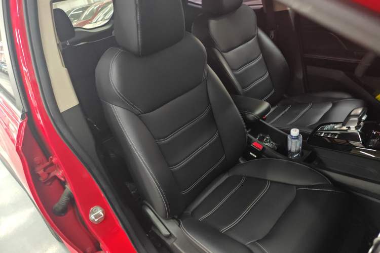 Used BYD Yuan New Energy 2019 EV360 Smart Connect Luxurious Model Right Front Seat