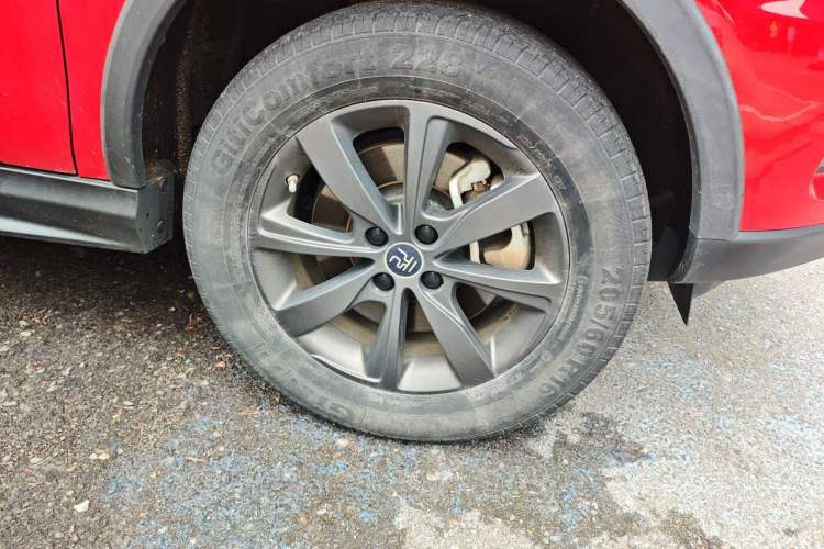 Used BYD Yuan New Energy 2019 EV535 Smart Connect Trendsetting Model Right Front Wheel Hub