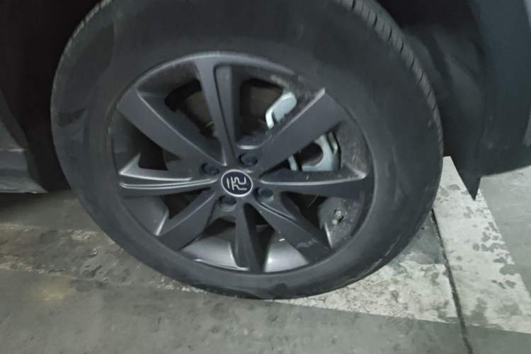 Used BYD Yuan New Energy 2019 EV360 Smart Connect Luxurious Model Right Front Wheel Hub