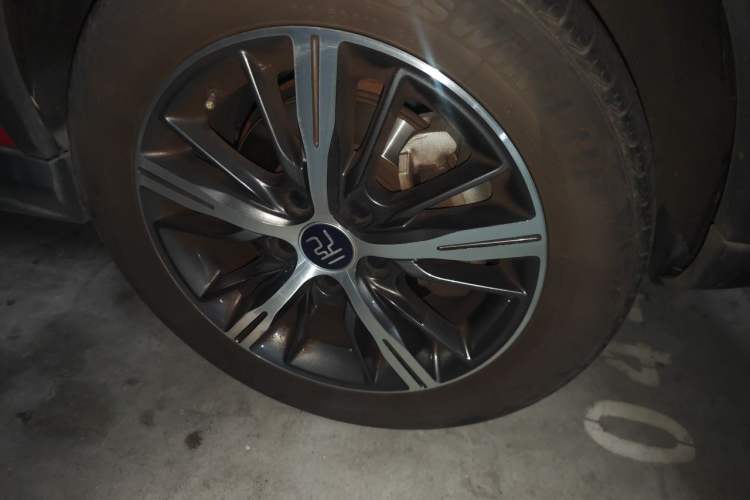 Used BYD Yuan New Energy 2019 EV535 High-Energy Leading Edition Right Front Wheel Hub