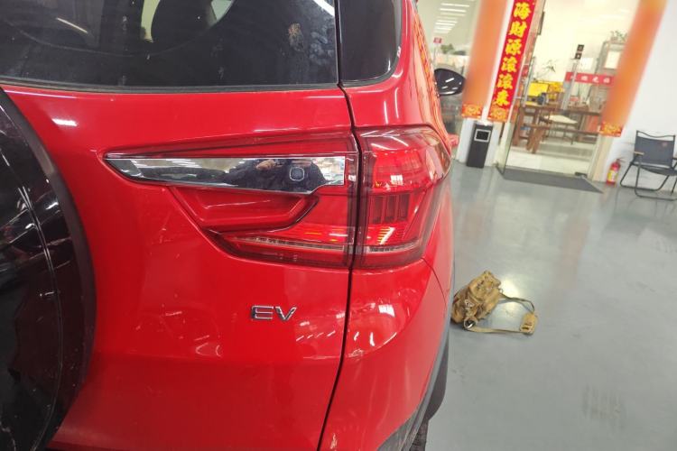 Used BYD Yuan New Energy 2019 EV360 Smart Connect Luxurious Model Right Rear Taillight