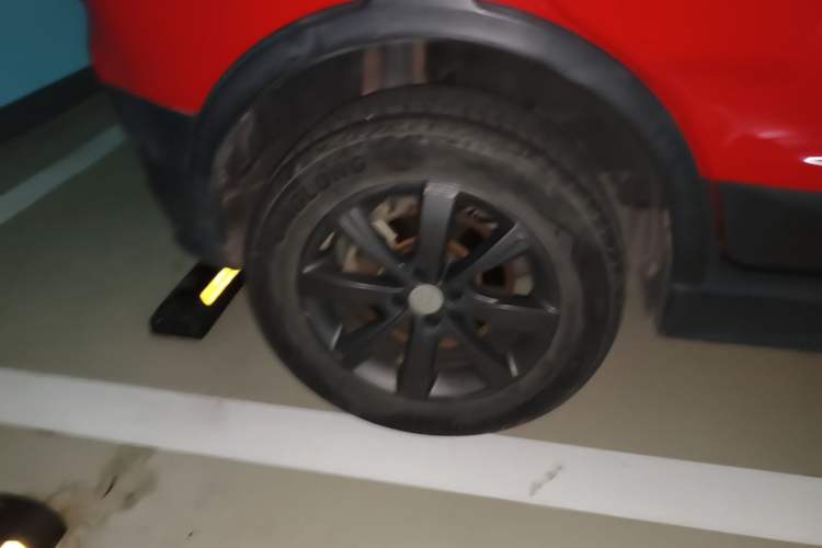 Used BYD Yuan New Energy 2019 EV360 Smart Connect Elite Model Right Rear Wheel Hub