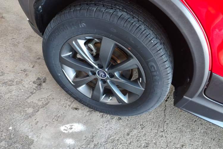 Used BYD Yuan New Energy 2019 EV535 Smart Connect Trendsetting Model Right Rear Wheel Hub