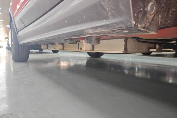 Used BYD Yuan New Energy 2019 EV360 Smart Connect Luxurious Model Right Side Sill