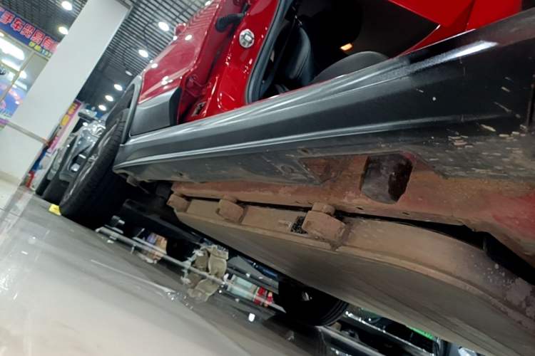 Used BYD Yuan New Energy 2019 EV535 Smart Connect Trendsetting Model Right Side Sill