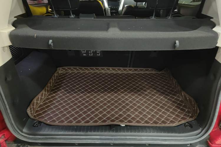Used BYD Yuan New Energy 2019 EV360 Smart Connect Leading Model Trunk
