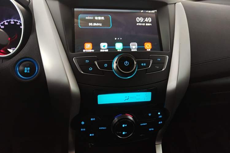 Used BYD Yuan New Energy 2019 EV360 Smart Connect Elite Model Audio And AC Panel