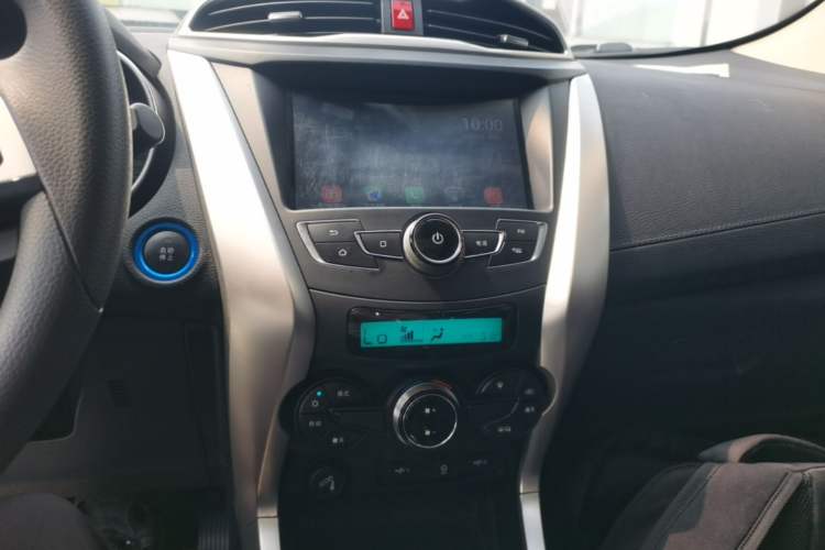 Used BYD Yuan New Energy 2019 EV360 Smart Connect Leading Model Audio And AC Panel