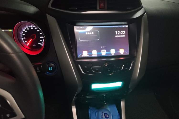 Used BYD Yuan New Energy 2019 EV360 Smart Connect Leading Model Audio And AC Panel