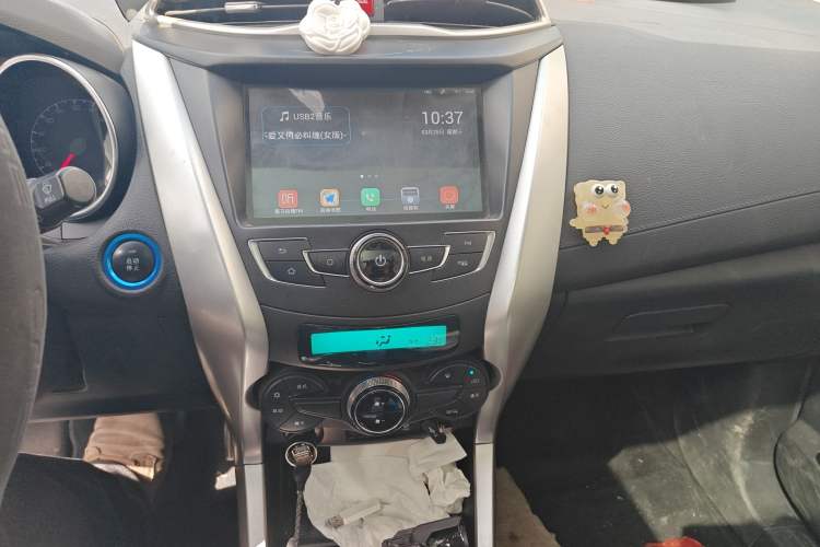 Used BYD Yuan New Energy 2019 EV360 Smart Connect Leading Model Audio And AC Panel