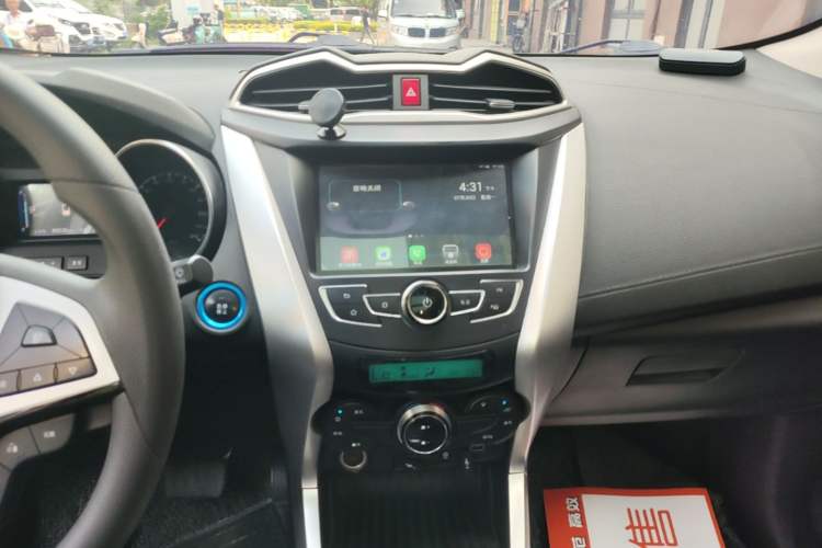 Used BYD Yuan New Energy 2019 EV360 Smart Connect Leading Model Audio And AC Panel