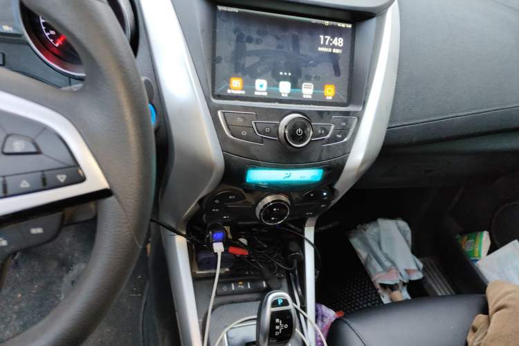 Used BYD Yuan New Energy 2019 EV360 Smart Connect Leading Model Audio And AC Panel