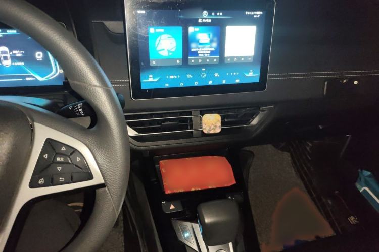 Used BYD Yuan New Energy 2019 EV535 Smart Connect Trendsetting Model Audio And AC Panel