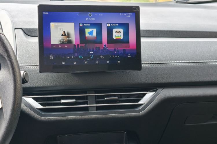 Used BYD Yuan New Energy 2019 EV535 Smart Connect Trendsetting Model Audio And AC Panel