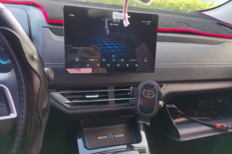 Used BYD Yuan New Energy 2019 EV360 Smart Connect Enjoyment Model Audio And AC Panel