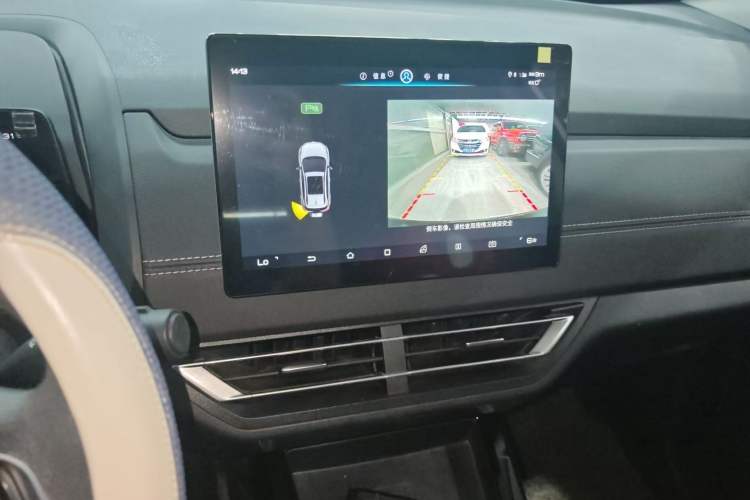 Used BYD Yuan New Energy 2019 EV360 Smart Connect Enjoyment Model Audio And AC Panel