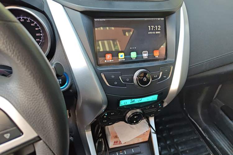 Used BYD Yuan New Energy 2019 EV360 Smart Connect Leading Model Audio And AC Panel
