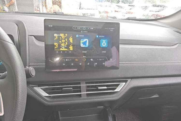 Used BYD Yuan New Energy 2019 EV360 Smart Connect Enjoyment Model Audio And AC Panel