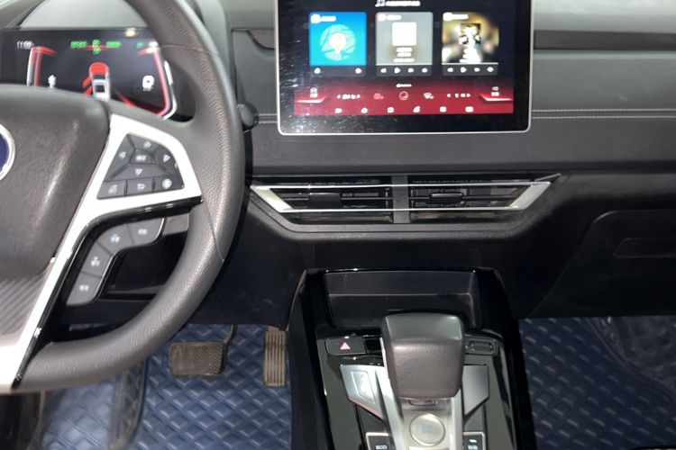 Used BYD Yuan New Energy 2019 EV535 High-Energy Leading Edition Audio And AC Panel