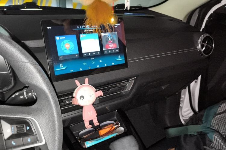 Used BYD Yuan New Energy 2019 EV535 Smart Connect Trendsetting Model Audio And AC Panel