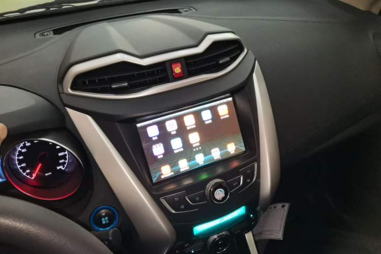 Used BYD Yuan New Energy 2019 EV360 Smart Connect Elite Model Audio And AC Panel
