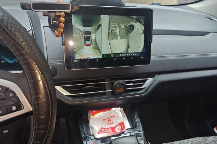 Used BYD Yuan New Energy 2019 EV535 High-Energy Leading Edition Audio And AC Panel