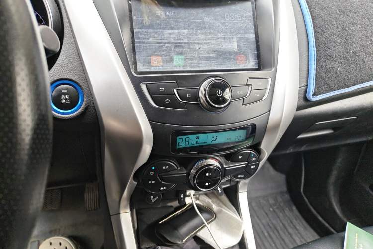 Used BYD Yuan New Energy 2019 EV360 Smart Connect Leading Model Audio And AC Panel