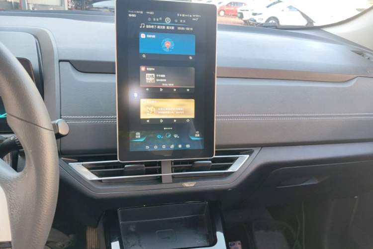 Used BYD Yuan New Energy 2019 EV535 High-Energy Leading Edition Audio And AC Panel