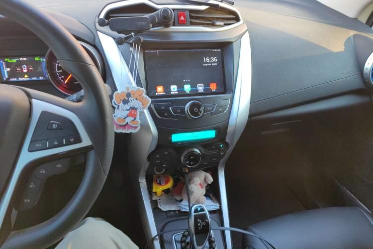 Used BYD Yuan New Energy 2019 EV360 Smart Connect Leading Model Audio And AC Panel