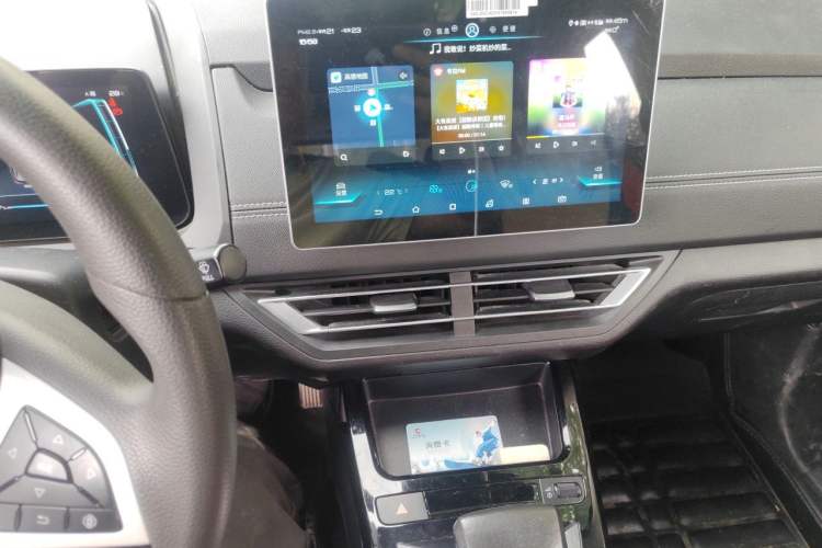Used BYD Yuan New Energy 2019 EV535 High-Energy Leading Edition Audio And AC Panel