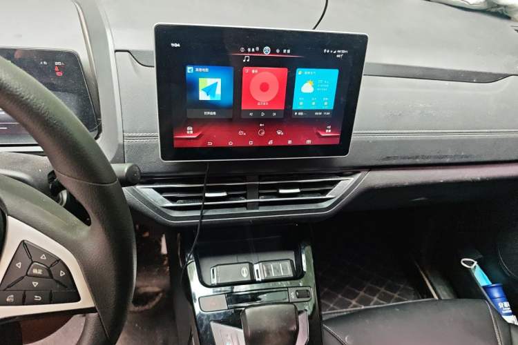 Used BYD Yuan New Energy 2019 EV535 Smart Connect Trendsetting Model Audio And AC Panel
