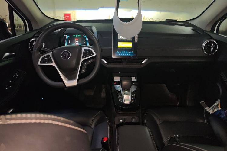 Used BYD Yuan New Energy 2019 EV535 High-Energy Leading Edition Center Console