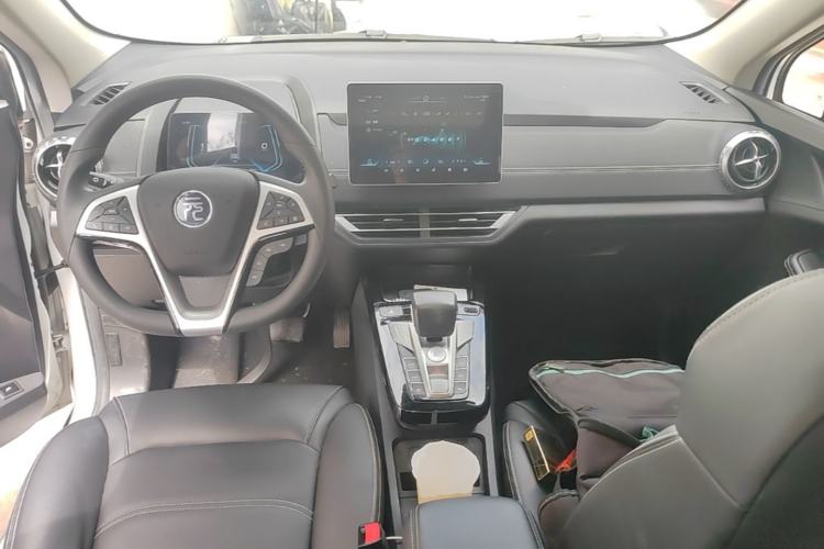 Used BYD Yuan New Energy 2019 EV535 High-Energy Leading Edition Center Console