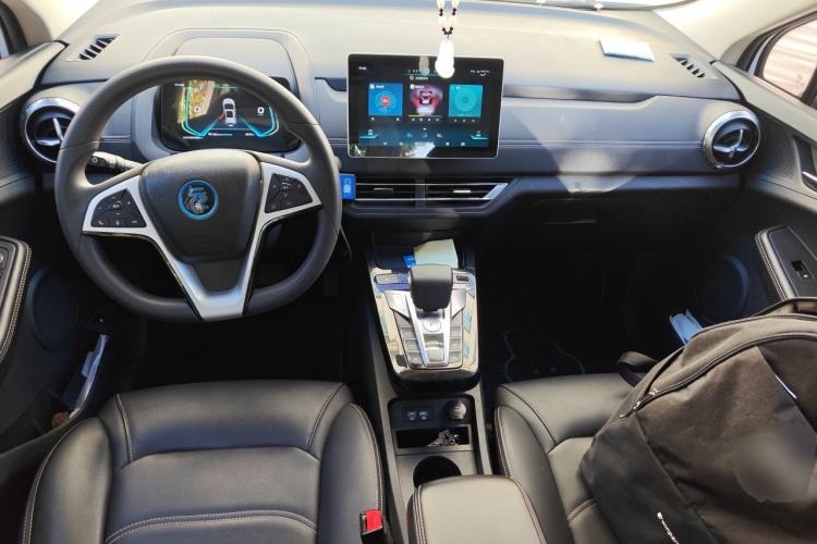 Used BYD Yuan New Energy 2019 EV535 Smart Connect Trendsetting Model Center Console
