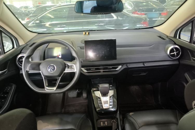 Used BYD Yuan New Energy 2019 EV535 Smart Connect Trendsetting Model Center Console
