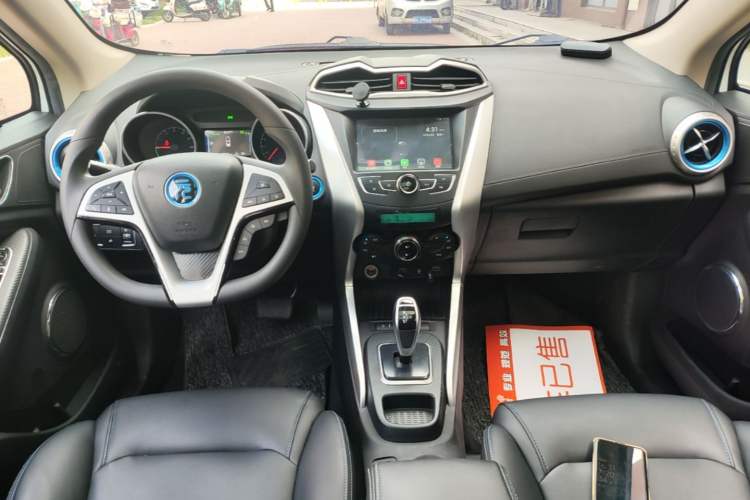 Used BYD Yuan New Energy 2019 EV360 Smart Connect Leading Model Center Console