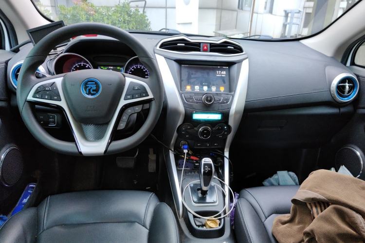 Used BYD Yuan New Energy 2019 EV360 Smart Connect Leading Model Center Console