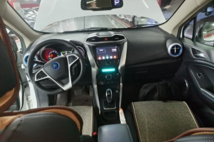 Used BYD Yuan New Energy 2019 EV360 Smart Connect Leading Model Center Console