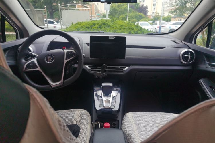 Used BYD Yuan New Energy 2019 EV535 High-Energy Leading Edition Center Console