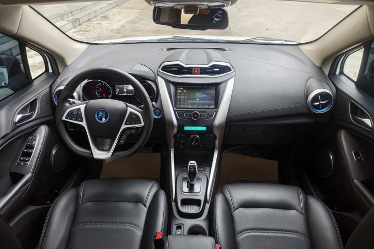 Used BYD Yuan New Energy 2019 EV360 Smart Connect Leading Model Center Console