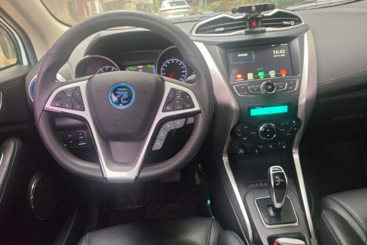 Used BYD Yuan New Energy 2019 EV360 Smart Connect Elite Model Center Console