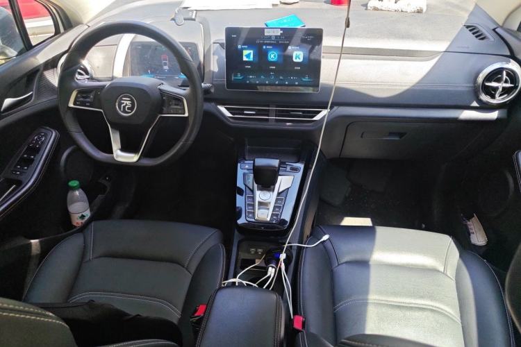 Used BYD Yuan New Energy 2019 EV535 Smart Connect Elite Model Center Console