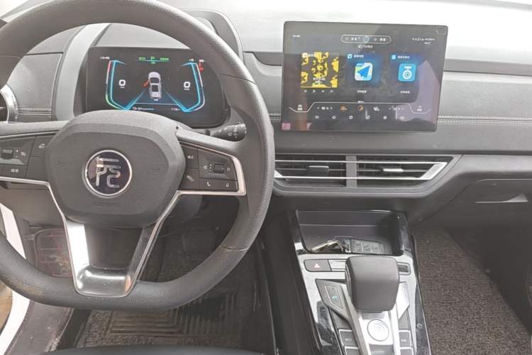 Used BYD Yuan New Energy 2019 EV360 Smart Connect Enjoyment Model Center Console