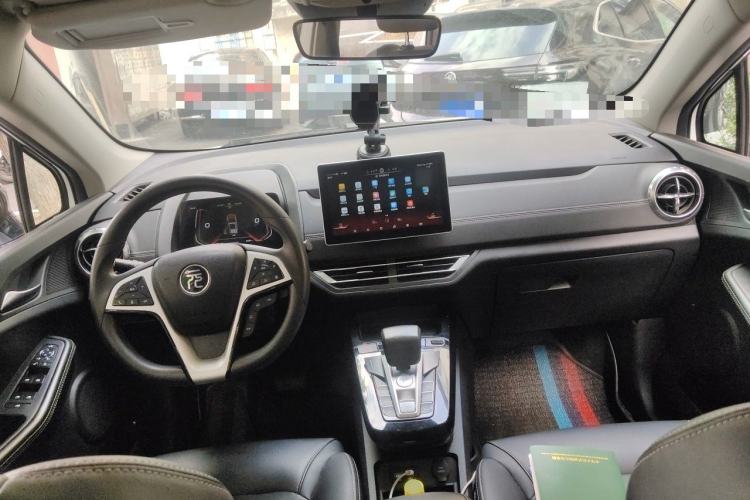 Used BYD Yuan New Energy 2019 EV535 High-Energy Leading Edition Center Console